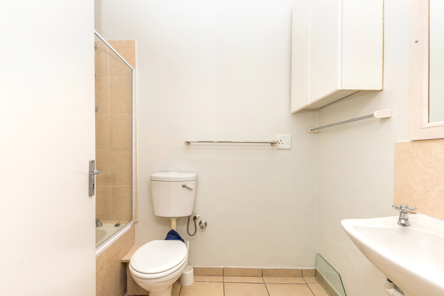 1 Bedroom Property for Sale in Kenilworth Western Cape